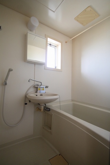 ニューハウン D棟