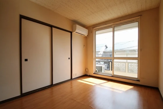 ニューハウン D棟