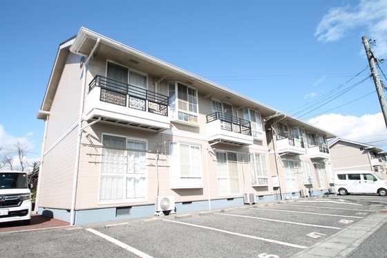 ニューハウン D棟