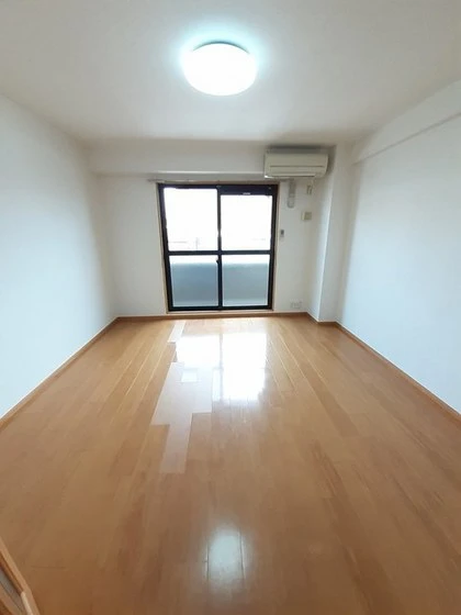 ニューメゾン森安