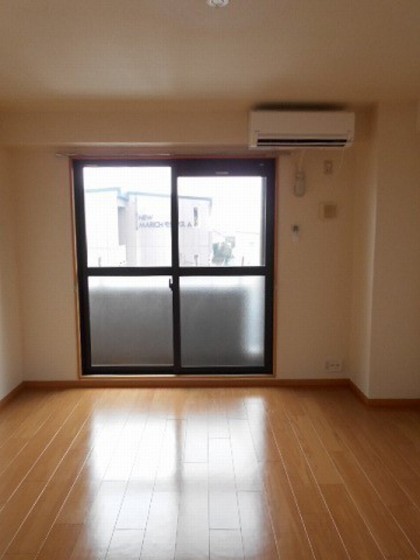 ニューメゾン森安