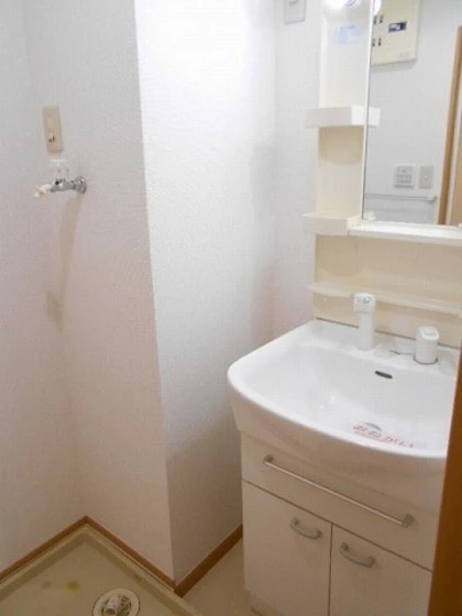 ニューメゾン森安