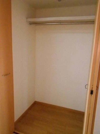 ニューメゾン森安