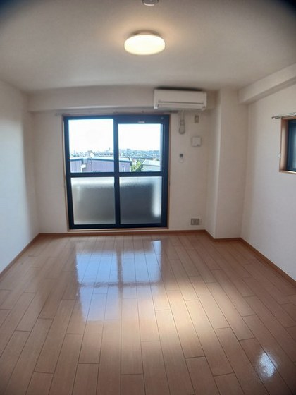 ニューメゾン森安