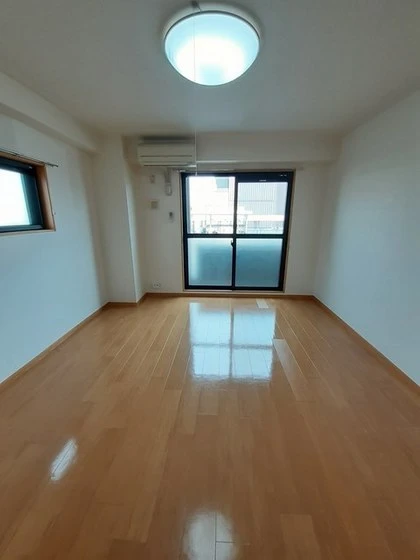 ニューメゾン森安