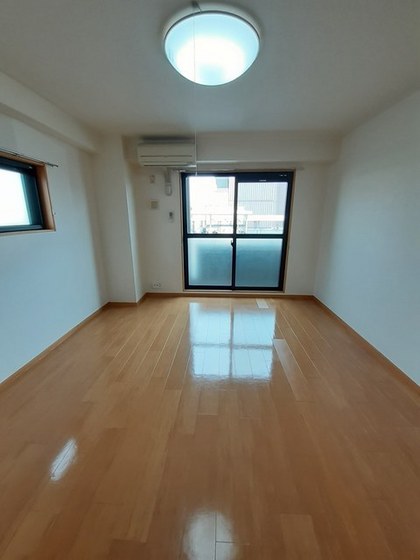 ニューメゾン森安