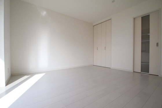 PLEIN SOLEIL 庚午北