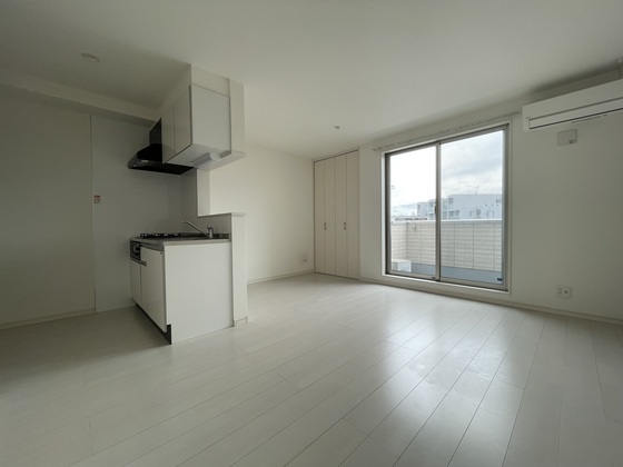 PLEIN SOLEIL 庚午北