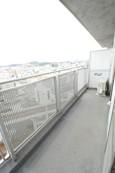 ファミールタワープラザ岡山イーストタワー