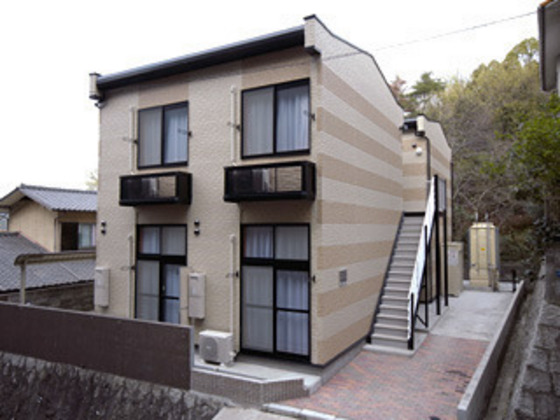 レオパレス谷万成