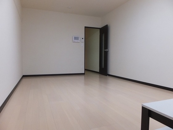 レオネクストグレース三野