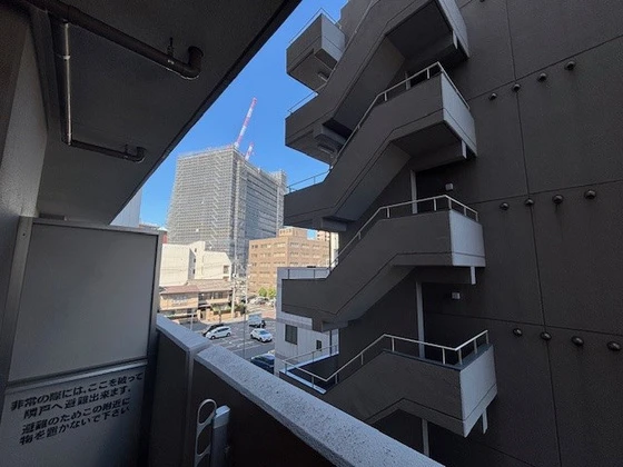 アルファステイツ大学病院通り