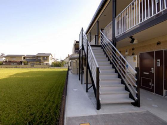 レオパレス小室