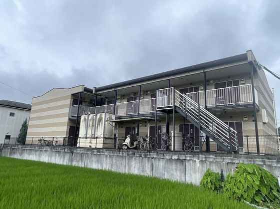 レオパレス小室