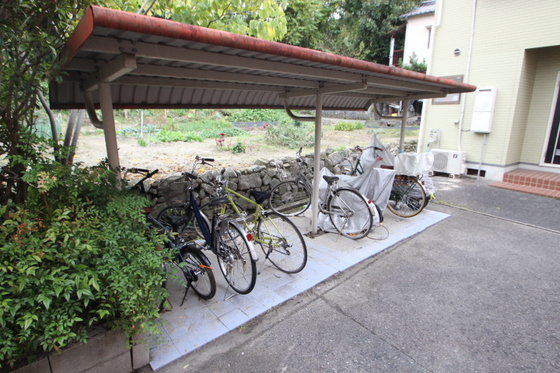 メゾンユートピア