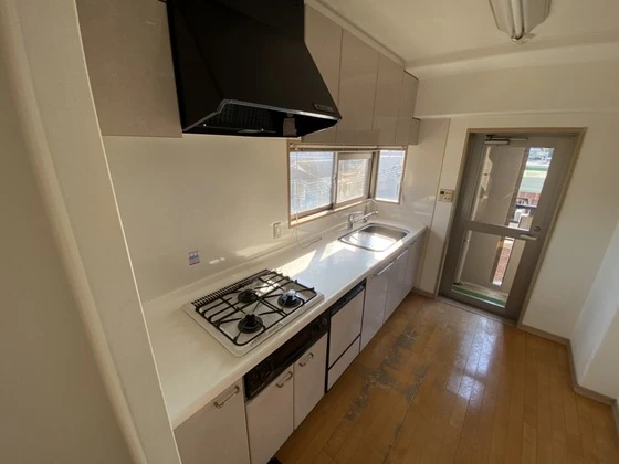 サーパス己斐西町