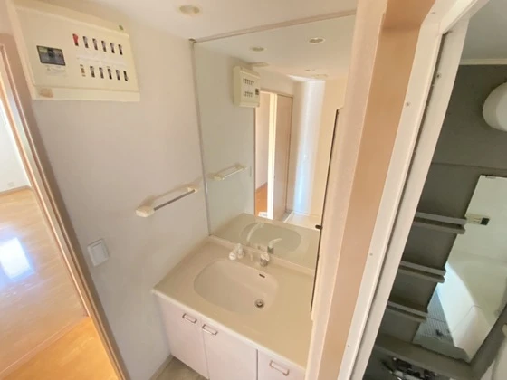 サーパス己斐西町