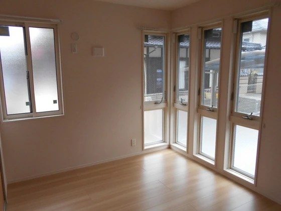 サンビレッジ三戸