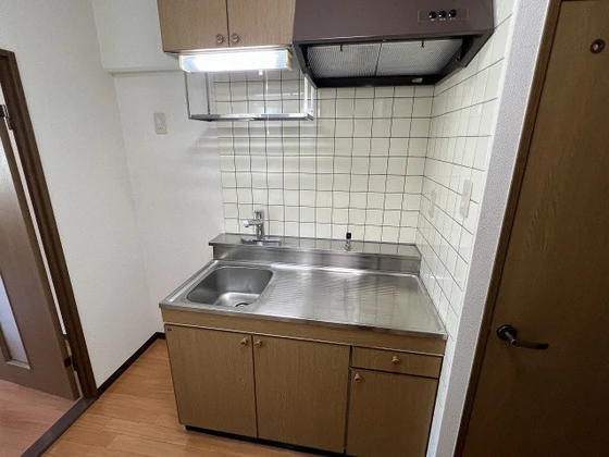 アレグリア内山下