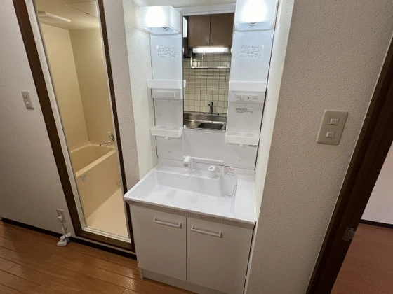 アレグリア内山下