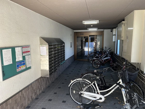 アレグリア内山下