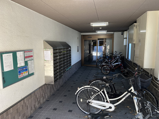 アレグリア内山下