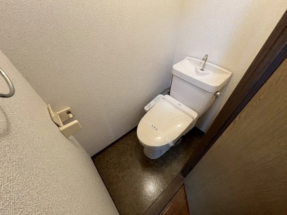 アレグリア内山下