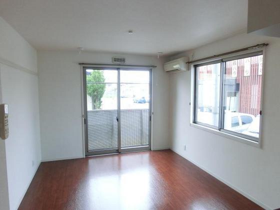 フラッツア西市