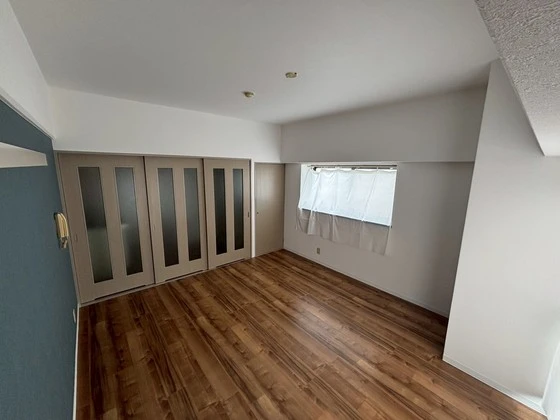 クロスデータビル73