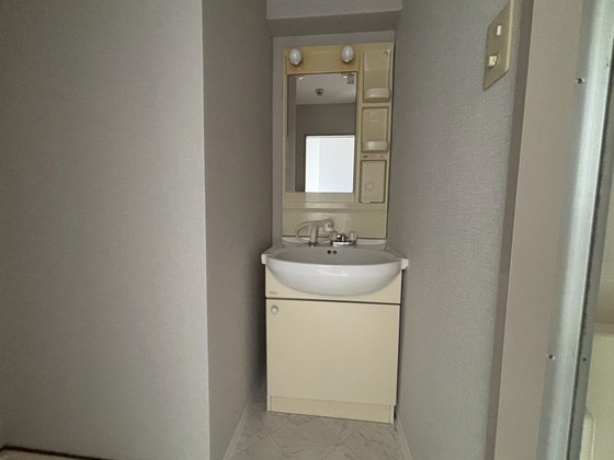 クロスデータビル73