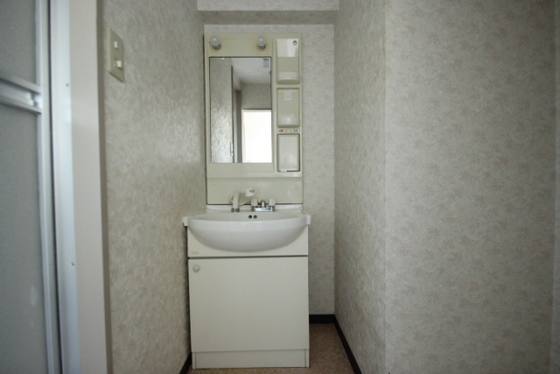 クロスデータビル73