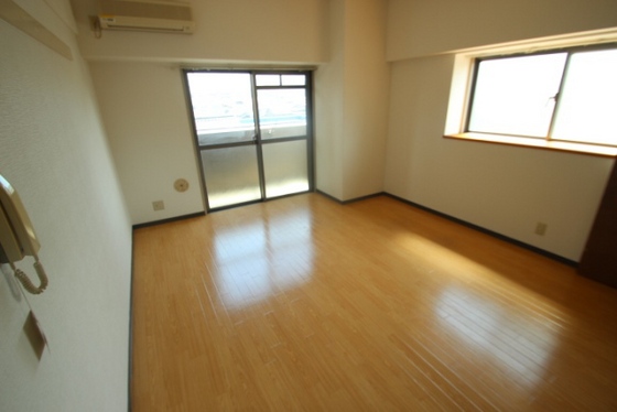 クロスデータビル73