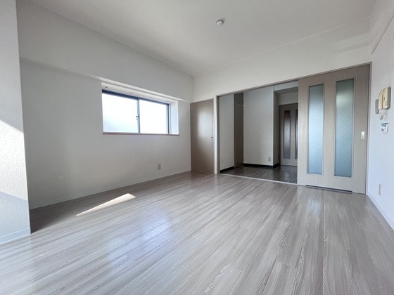 クロスデータビル 73