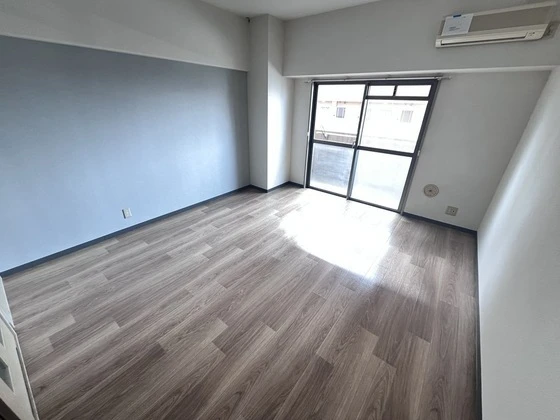 クロスデータビル 73