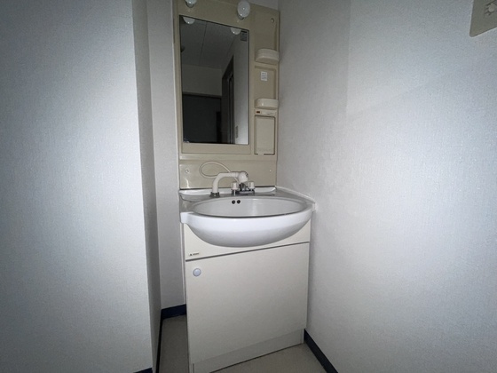 クロスデータビル 73