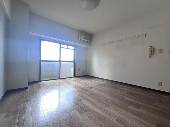 クロスデータビル 73