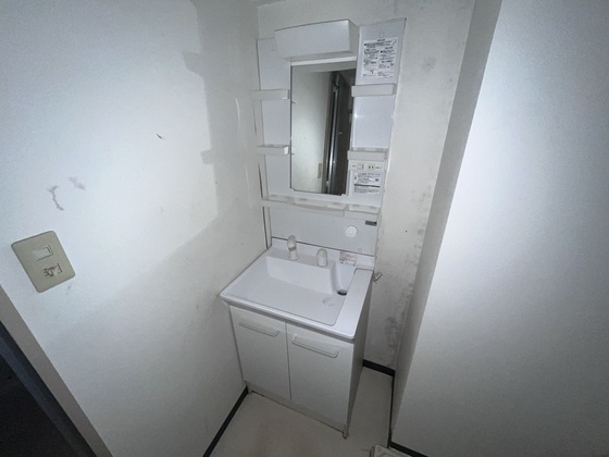 クロスデータビル 73