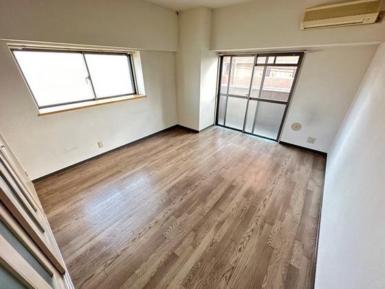 クロスデータビル 73