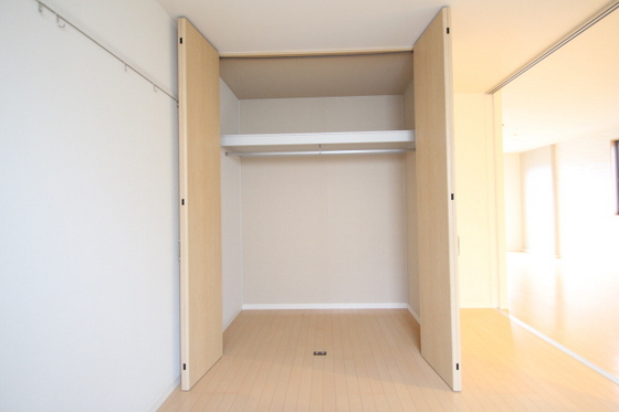 シャーメゾン・フローラ