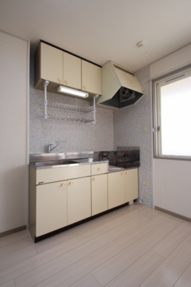 プレジール学南 A棟