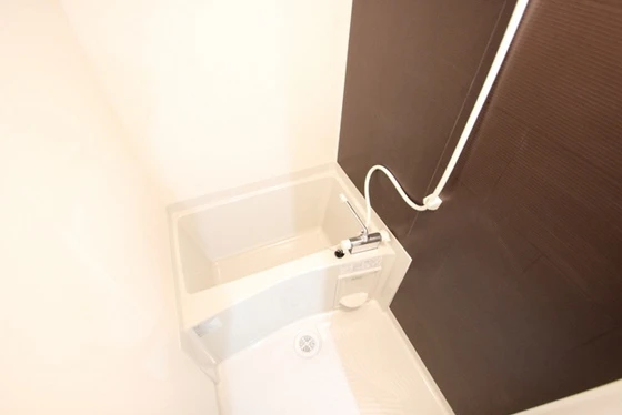 グランツ鶴見町平和大通り