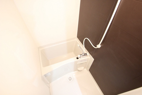 グランツ鶴見町平和大通り