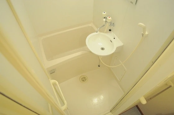 レオパレス光ヒルズ