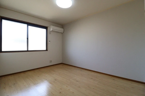 スゥイートガーデン国富 西棟