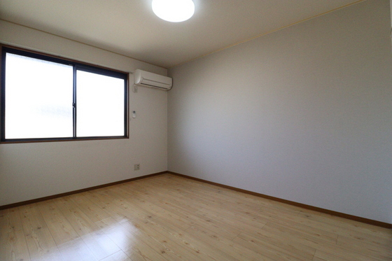 スゥイートガーデン国富 西棟