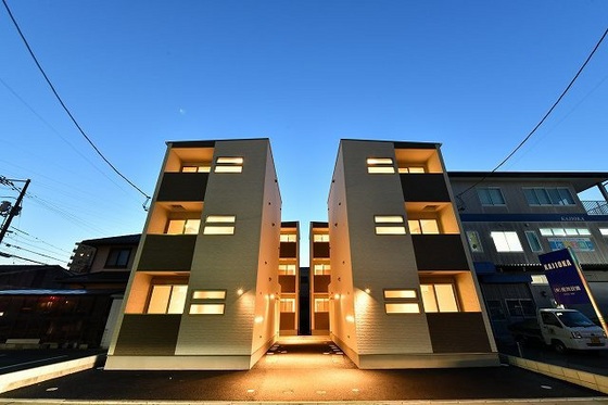 REGALEST CARAT(レガリストカラット)