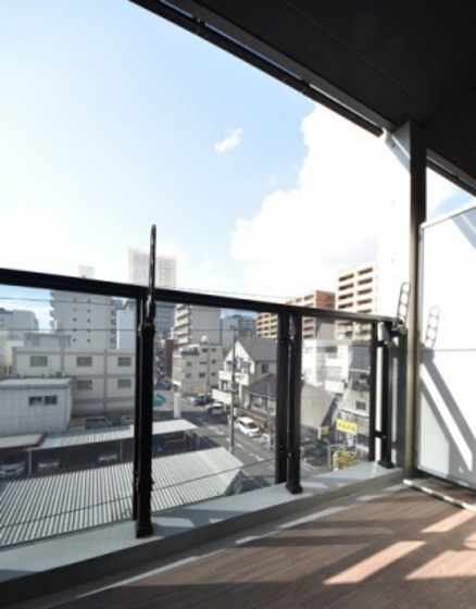 モダン ラ・トゥール柳町