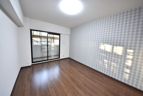 モダン ラ・トゥール柳町