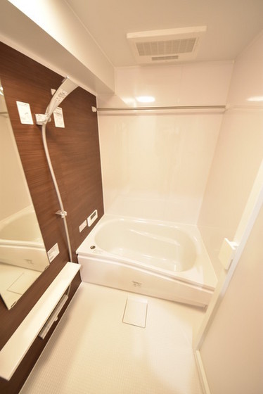 モダン ラ・トゥール柳町