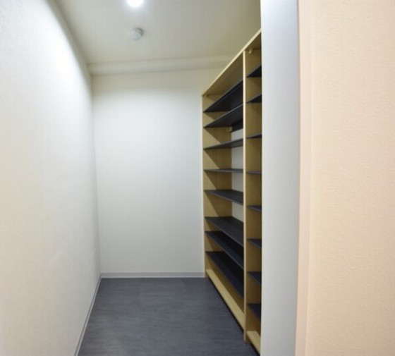 ハアラン内山下